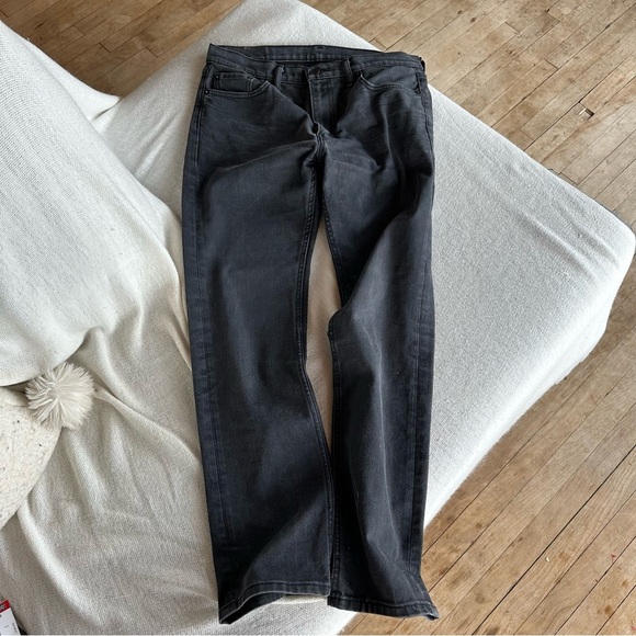 Levi's Men's Relaxed Black Jeans - Picture 3 of 7